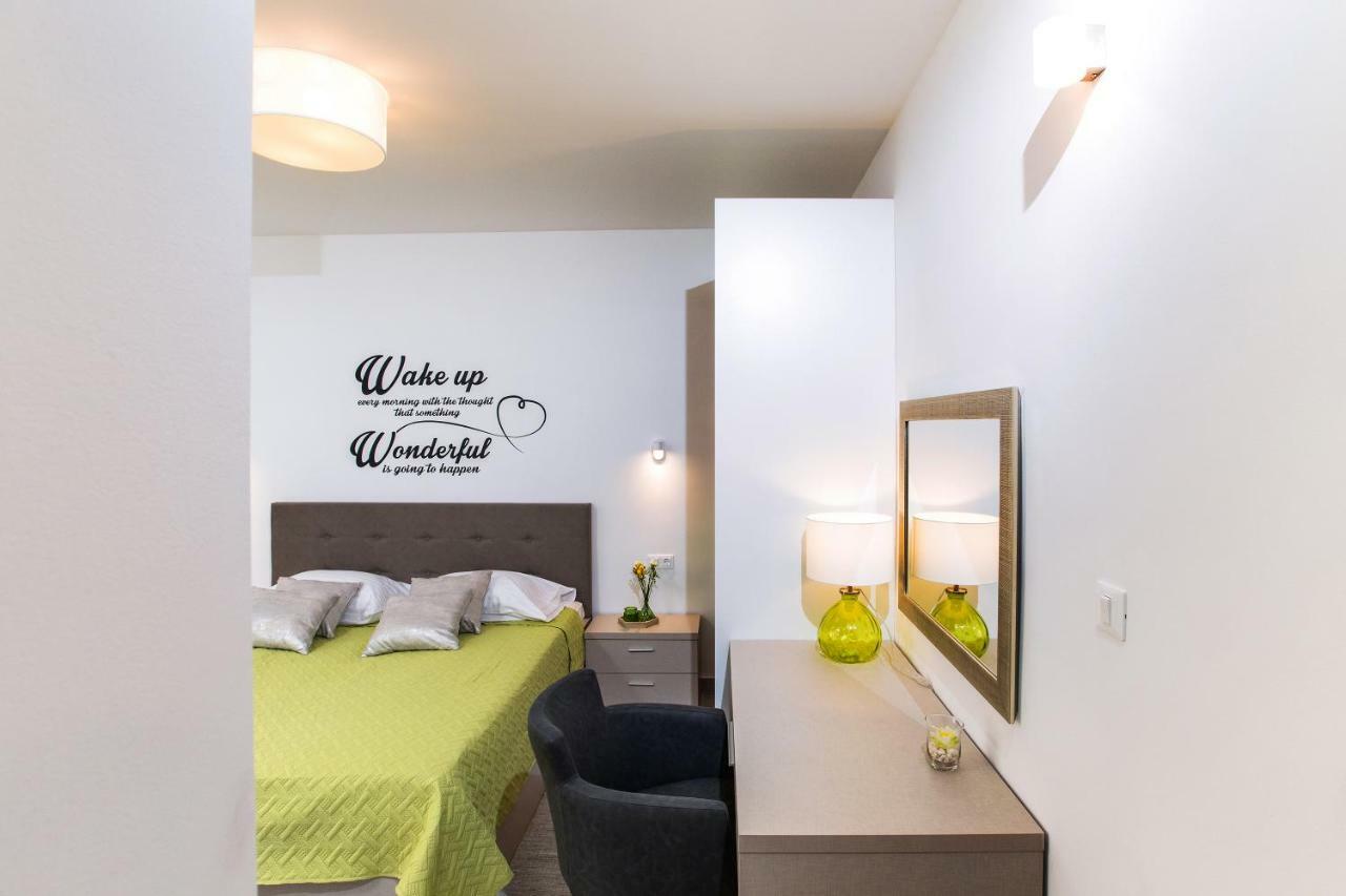 L&L Apartments Spalato Esterno foto
