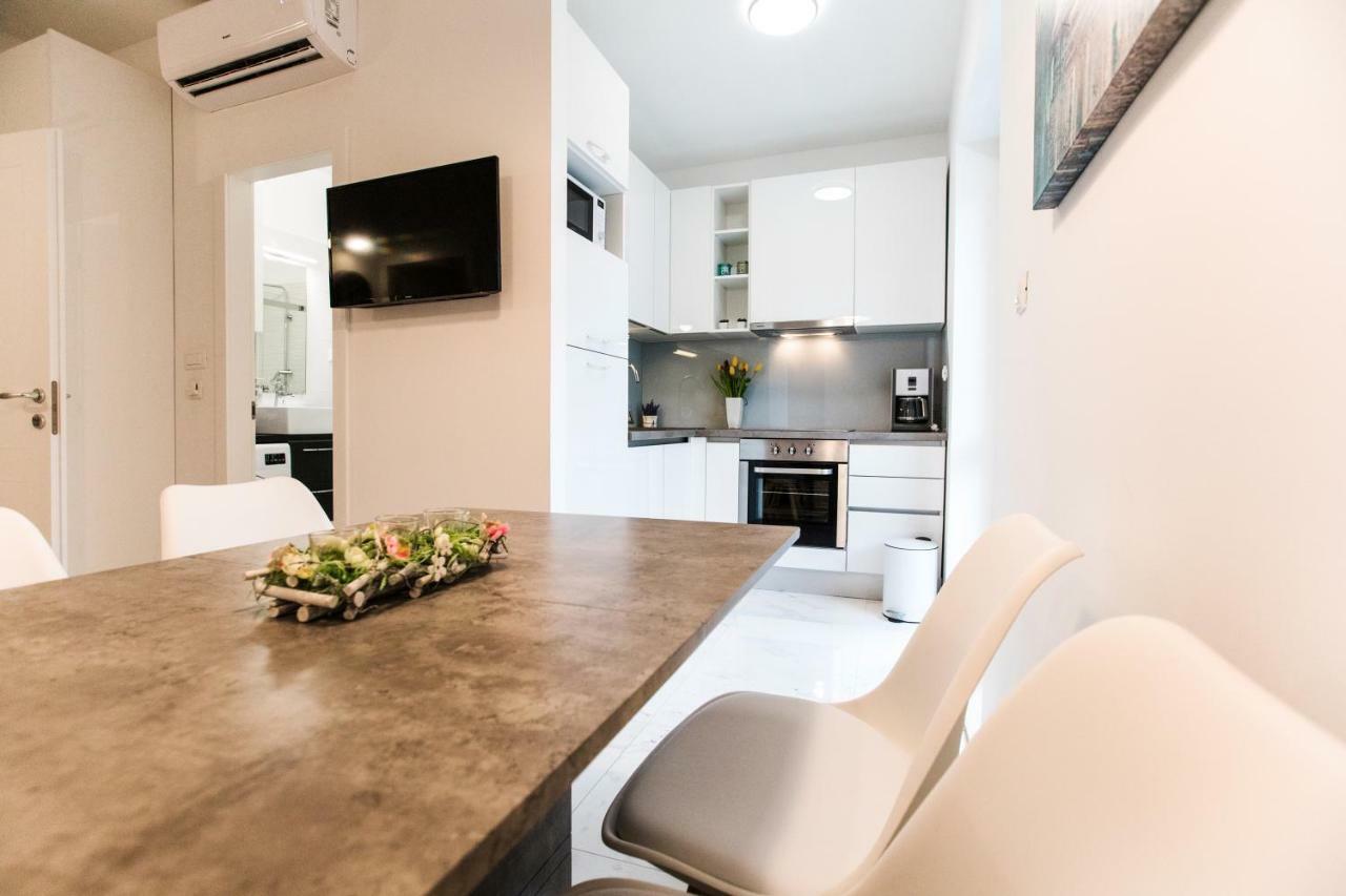 L&L Apartments Spalato Esterno foto